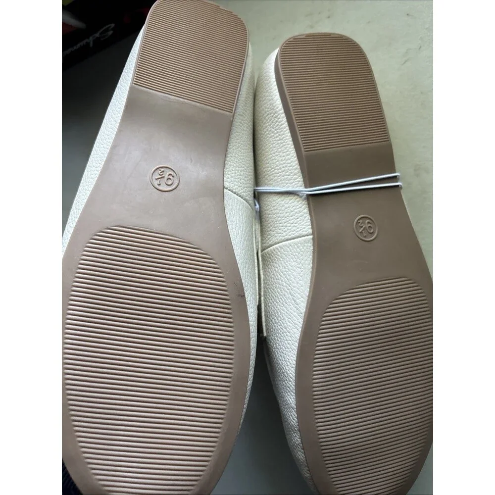 Universal Thread Women's Midge Boat Shoe Flats Memory Foam Insole Off-White 9.5